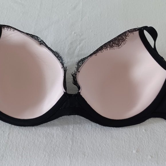 Victoria's Secret Very Sexy Lightly Lined Plunge Bra, size 32DDD - Picture 10 of 16